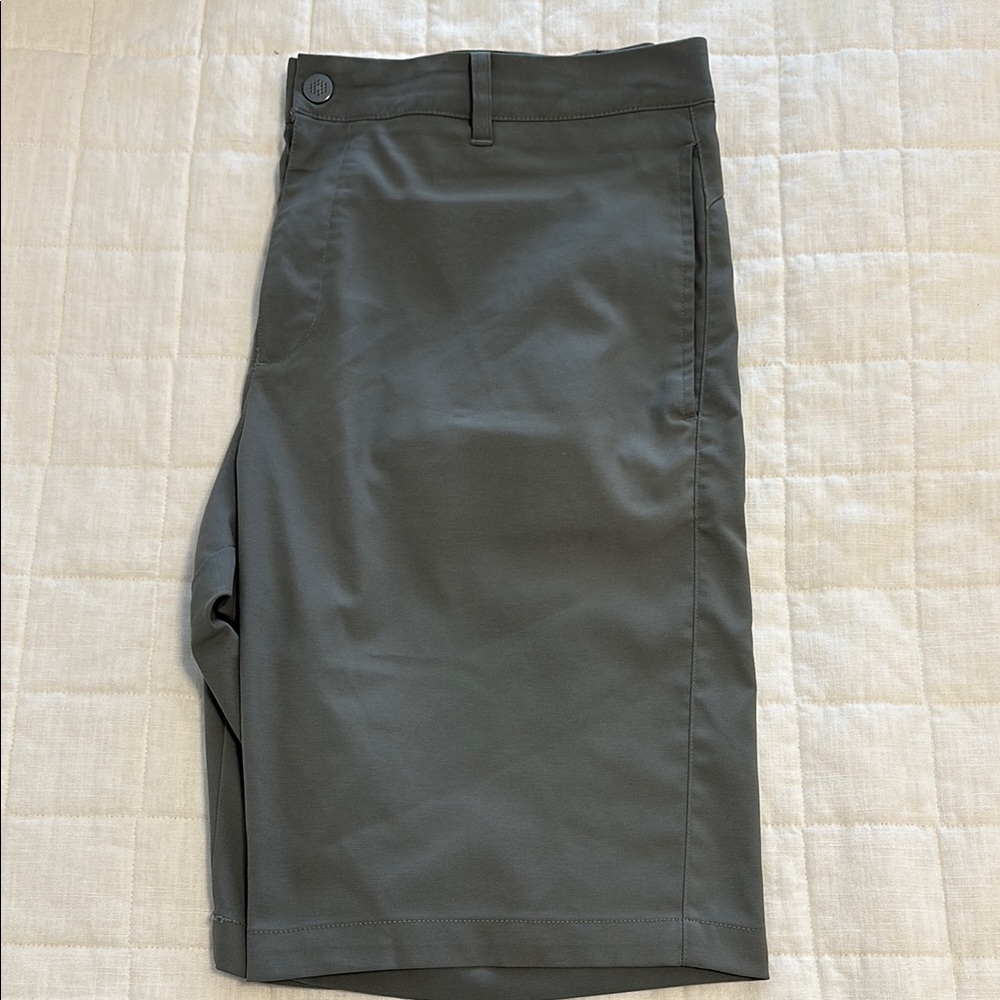 Puma Men's Gray Golf Shorts